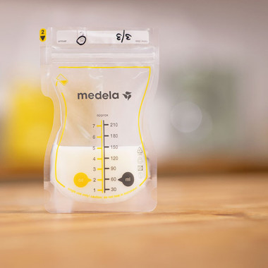 104424-25 UD. BOLSAS ALMACENAMIENTO LECHE EASY POUR MEDELA(7-0)-1